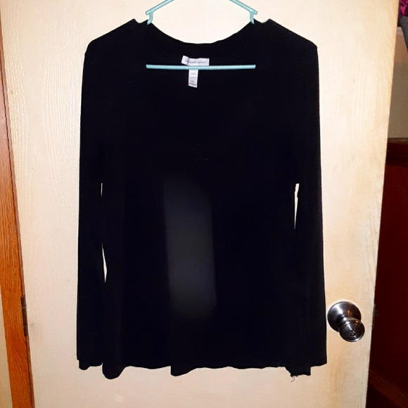 Simple black t - Picture 3 of 3